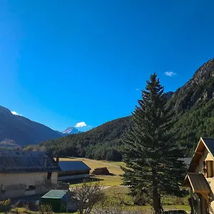 https://bed-and-breakfast-les-airelles.fr-provencehotel.com